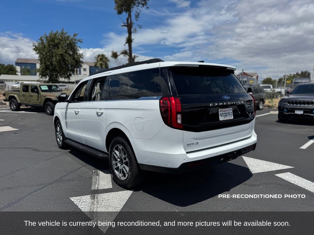 2025 Ford Expedition Max Active photo 3