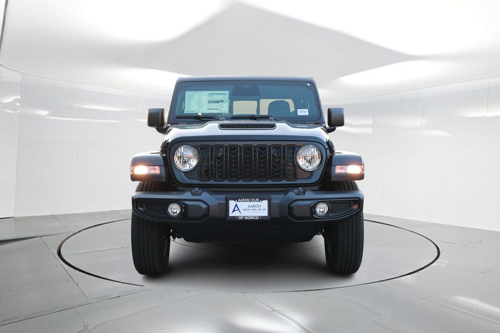 New 2026 Jeep Gladiator Sport S Pickup