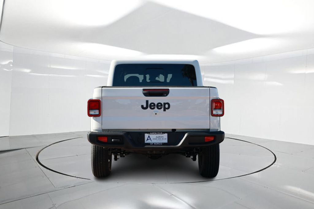 New 2026 Jeep Gladiator Sport S Pickup