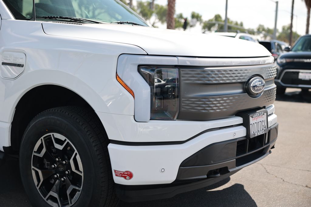 2023 Ford F-150 Lightning photo 6