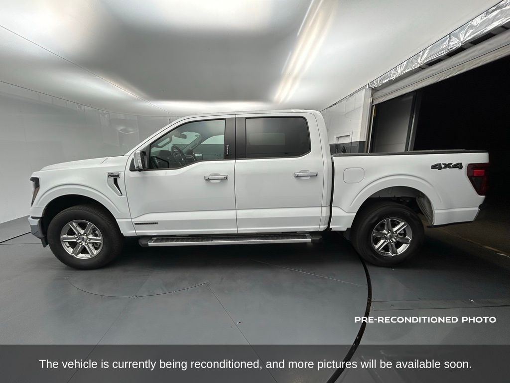 2024 Ford F-150 XLT photo 2
