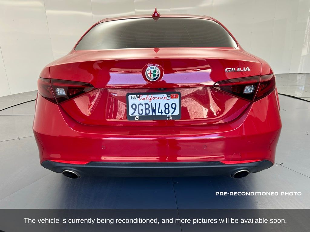 2020 Alfa Romeo Giulia photo 4