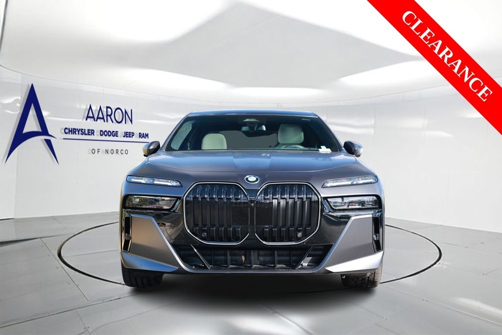 Used 2025 BMW i7 xDrive60 Sedan