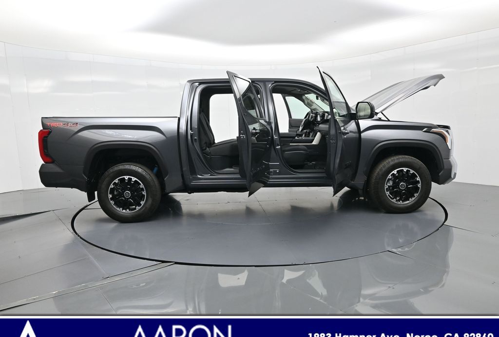 2023 Toyota Tundra SR5 CrewMax photo 3