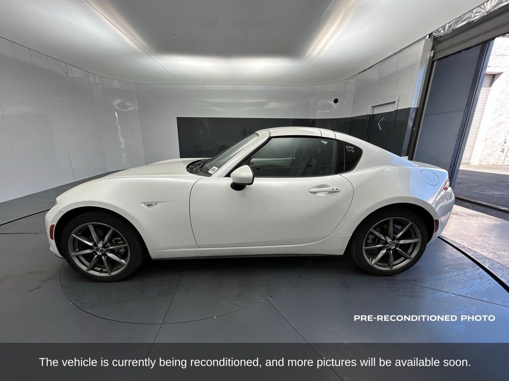 2023 Mazda MX-5 Miata Miata RF Grand Touring photo 2