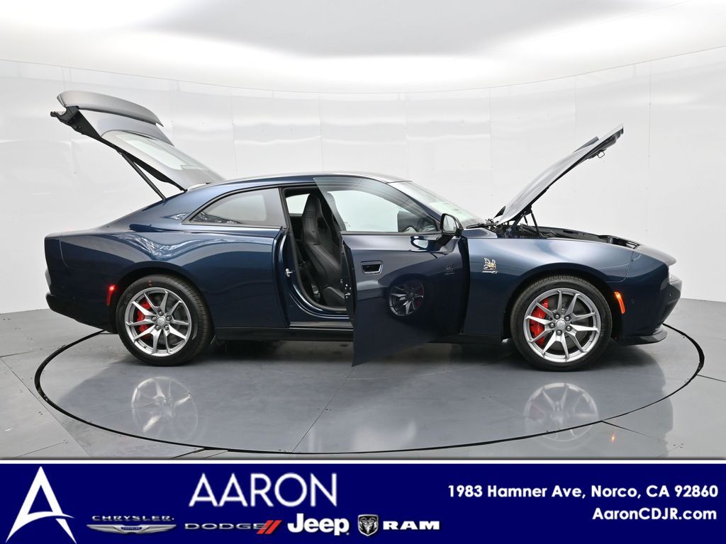 2025 Dodge Charger Daytona Scat Pack AWD photo 3