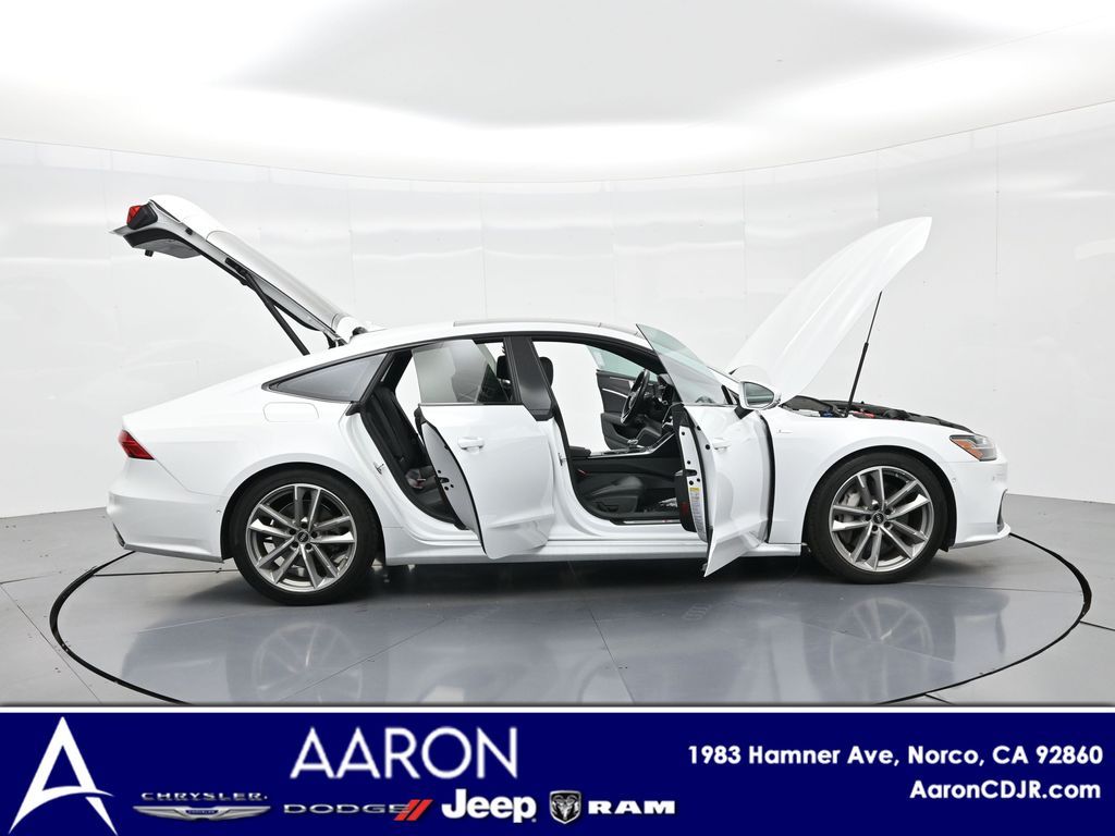 2022 Audi A7 55 Premium photo 3