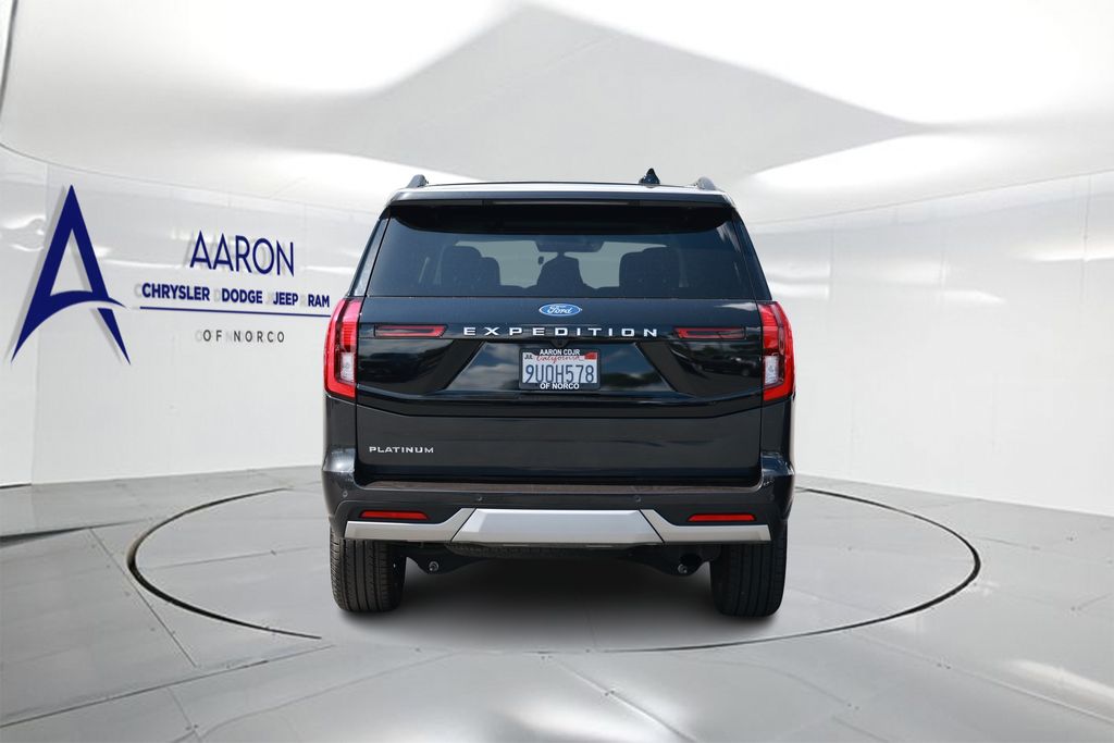 2025 Ford Expedition Platinum photo 2