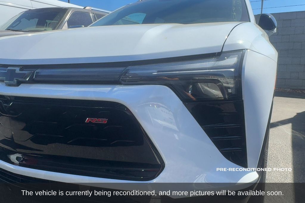 Used 2024 Chevrolet Blazer EV RS with VIN 3GNKDCRJ6RS270535 for sale in Norco, CA