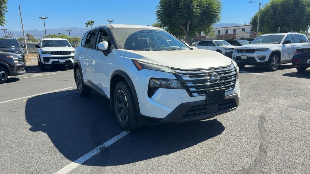 Used 2024 Nissan Rogue SV SUV