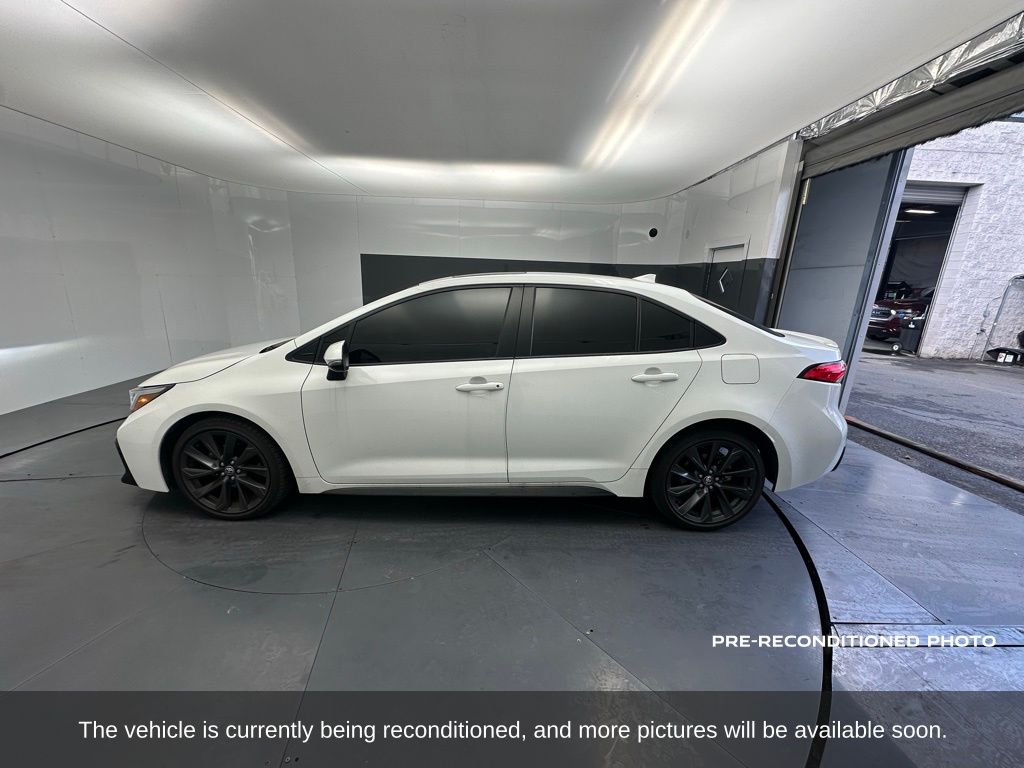 2023 Toyota Corolla SE photo 2