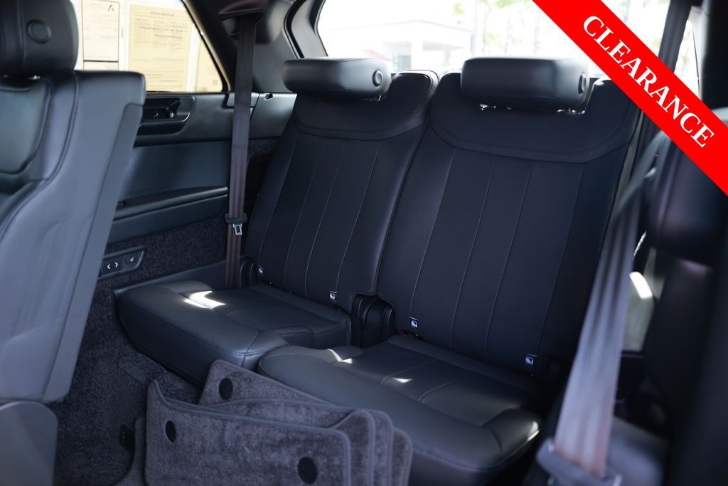 2025 Land Rover Range Rover SE - Photo 33