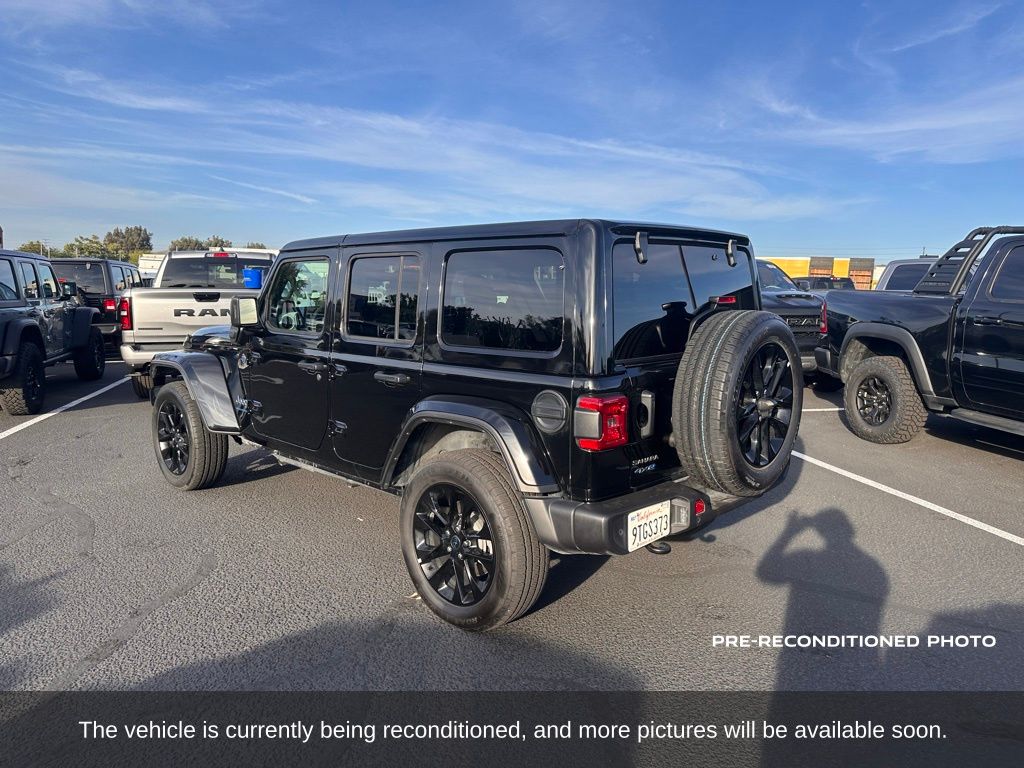 2025 Jeep Wrangler 4xe Sahara photo 3