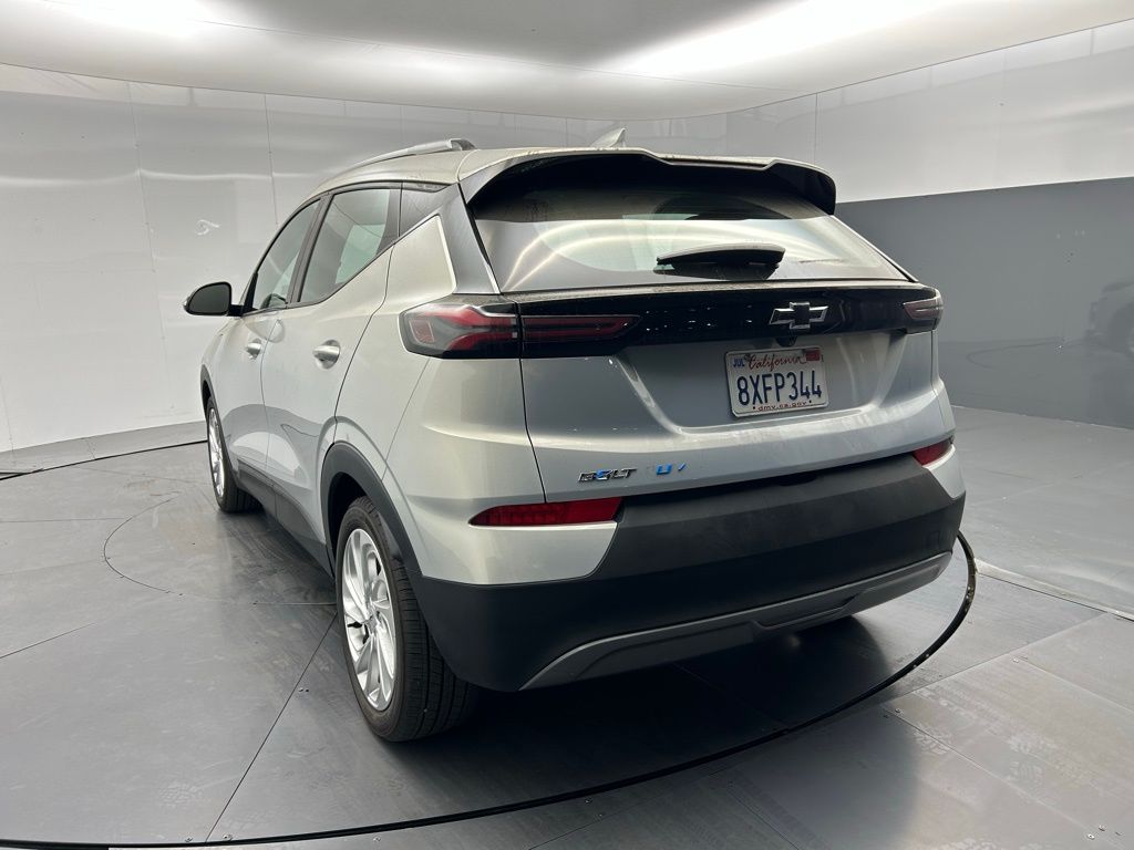 2022 Chevrolet Bolt EUV photo 3
