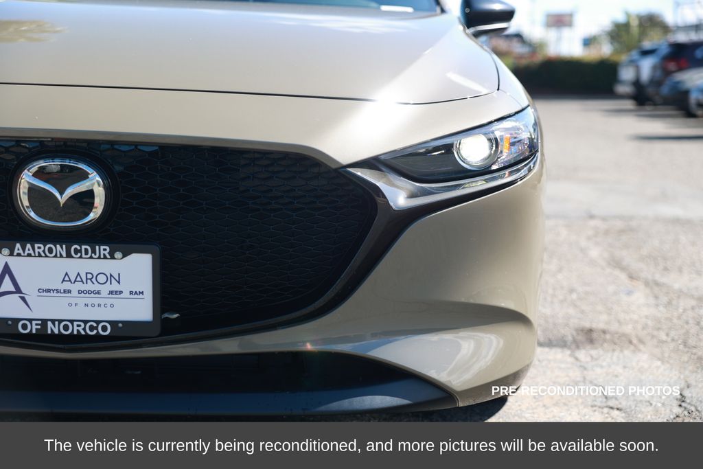 2024 Mazda Mazda3 Hatchback 2.5 Carbon Turbo photo 4