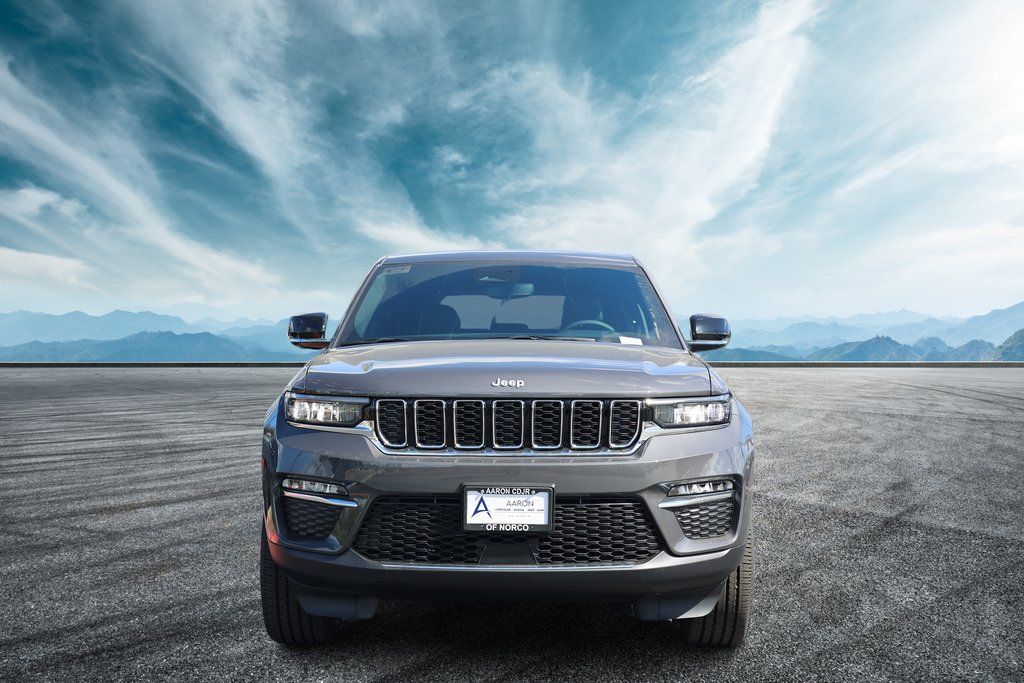 2024 Jeep Grand Cherokee Limited photo 4