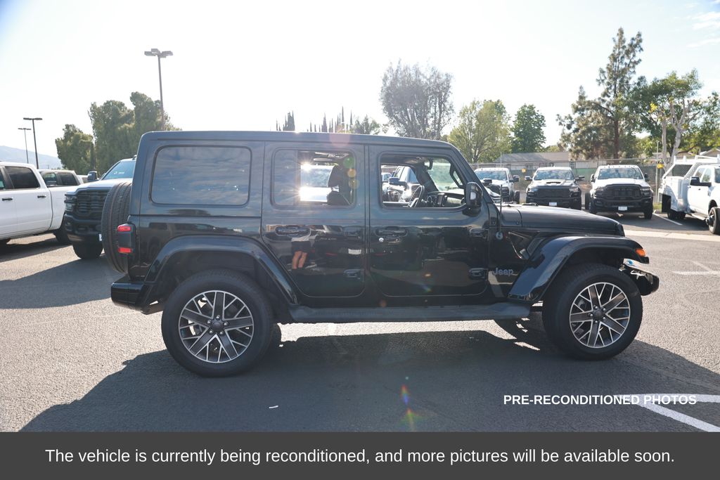 2023 Jeep Wrangler 4xe Sahara photo 6