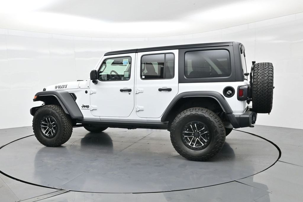 2025 Jeep Wrangler 4-Door Willys - Photo 9