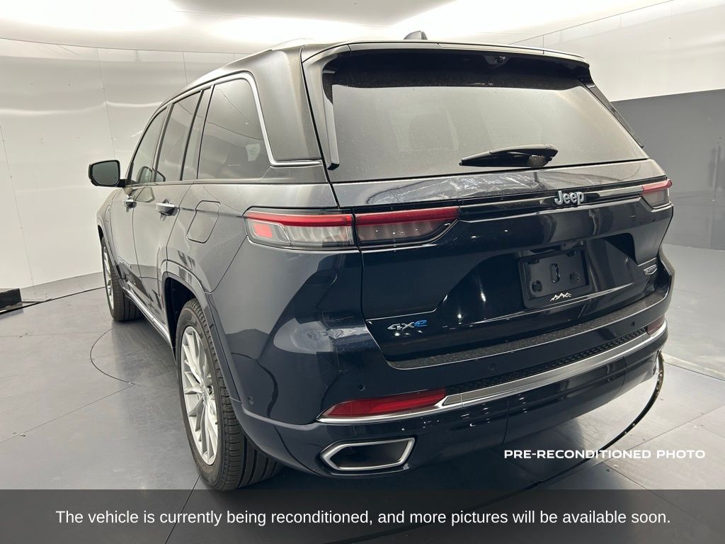 2023 Jeep Cherokee Summit Reserve 4xe photo 2