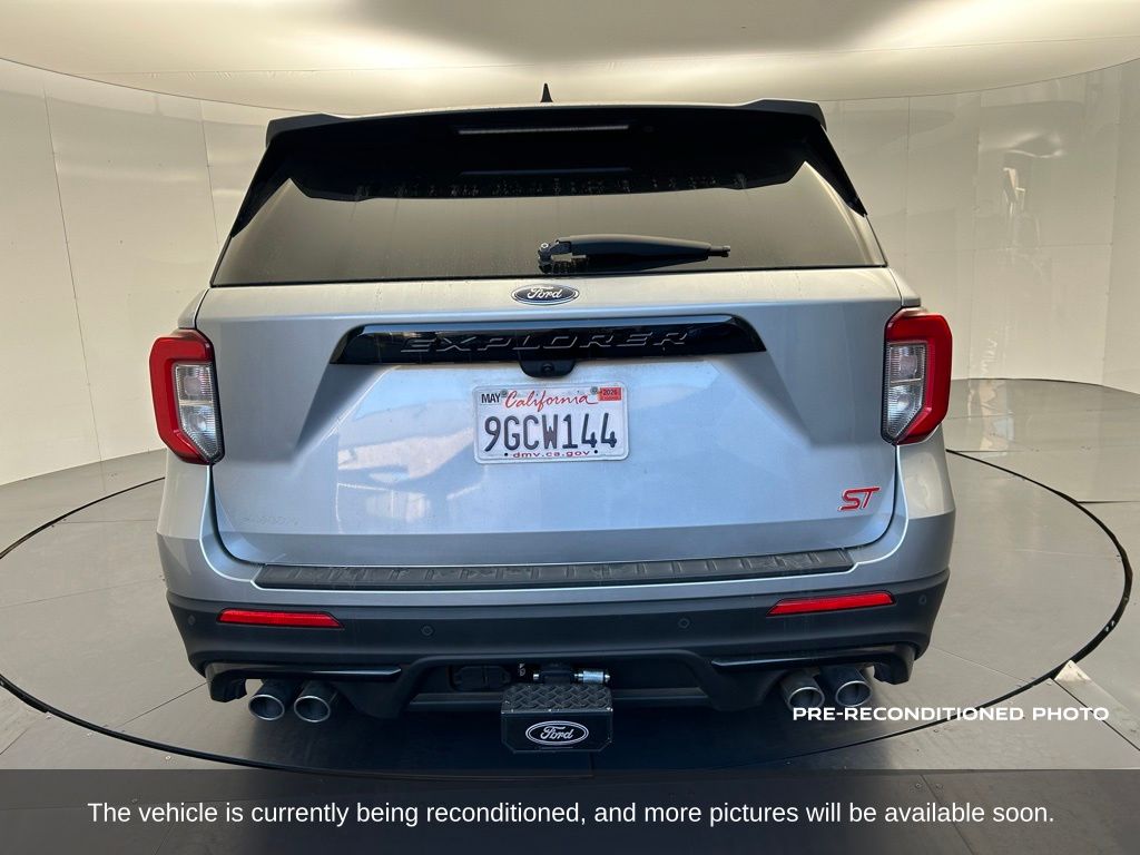 2023 Ford Explorer ST photo 4