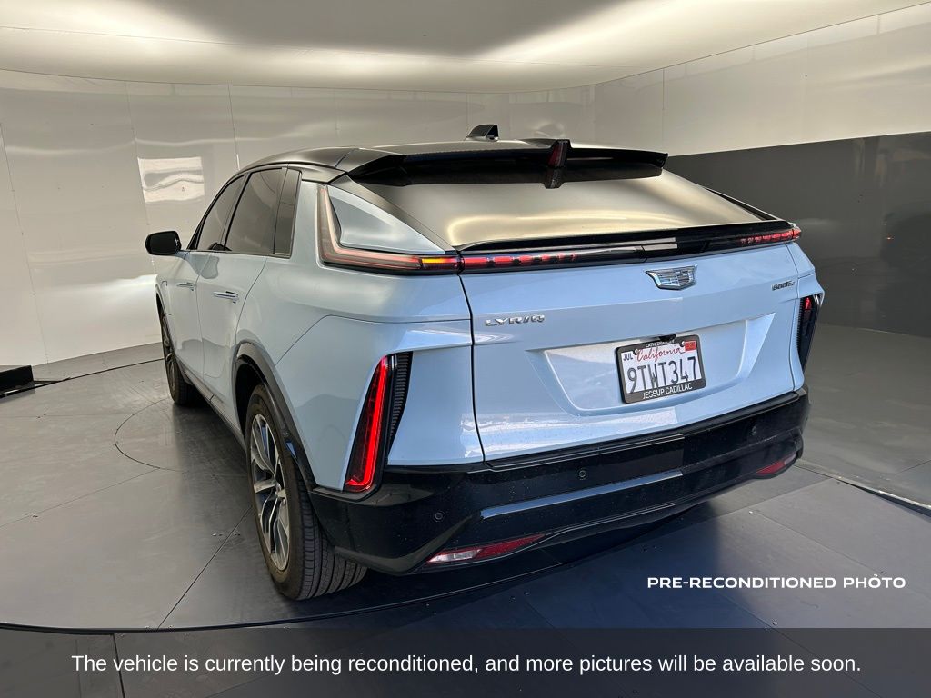 2025 Cadillac Lyriq Sport photo 3