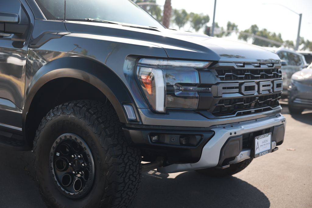 2025 Ford F-150 Raptor photo 6