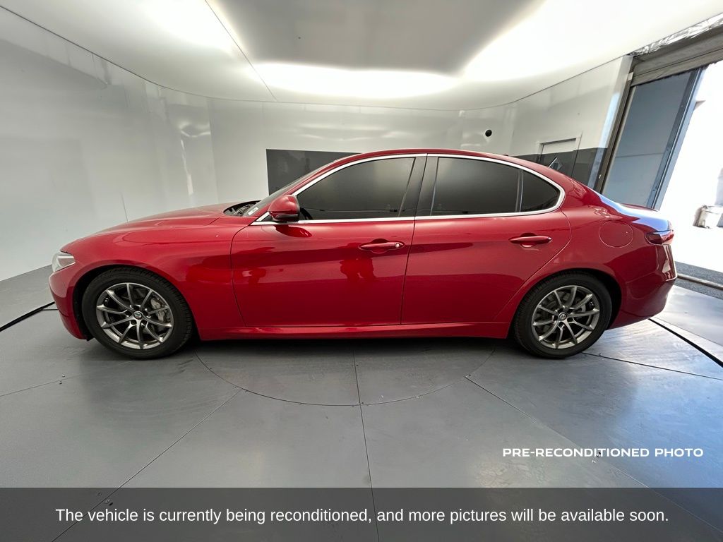 2020 Alfa Romeo Giulia photo 2