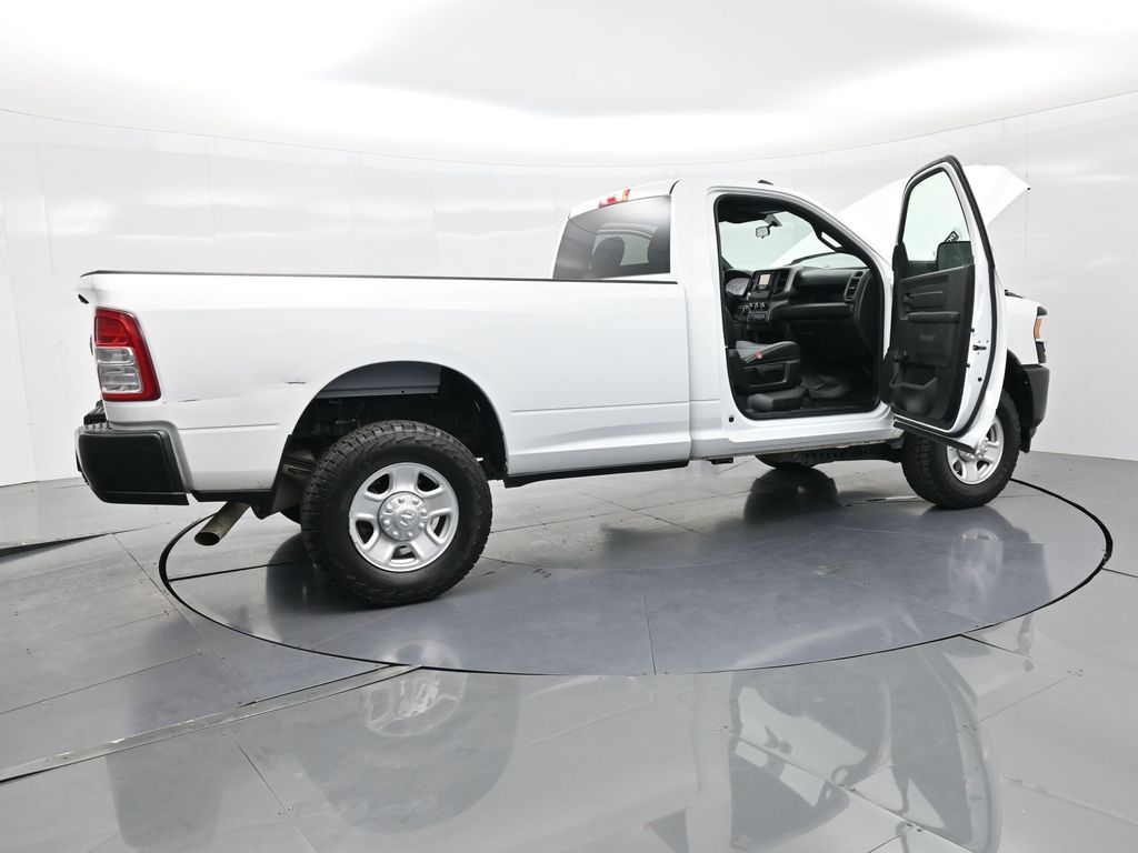 2022 Ram 3500 Tradesman photo 4