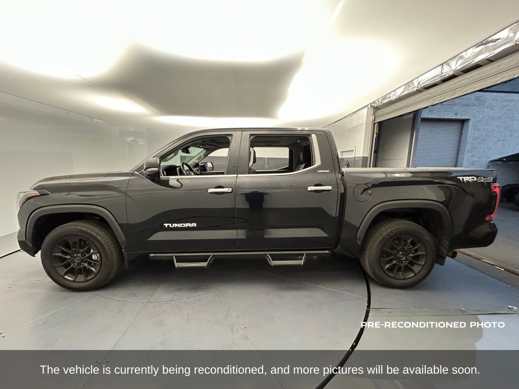2022 Toyota Tundra Limited CrewMax photo 2