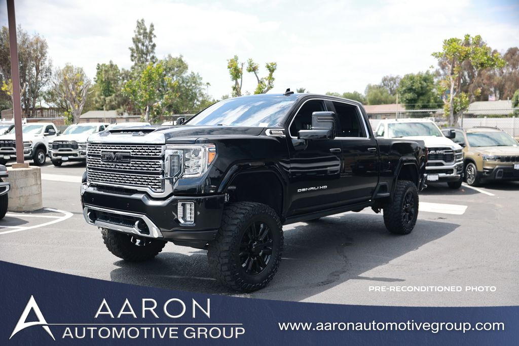 2022 GMC Sierra 4WD Crew Cab Standard Box Denali's photo
