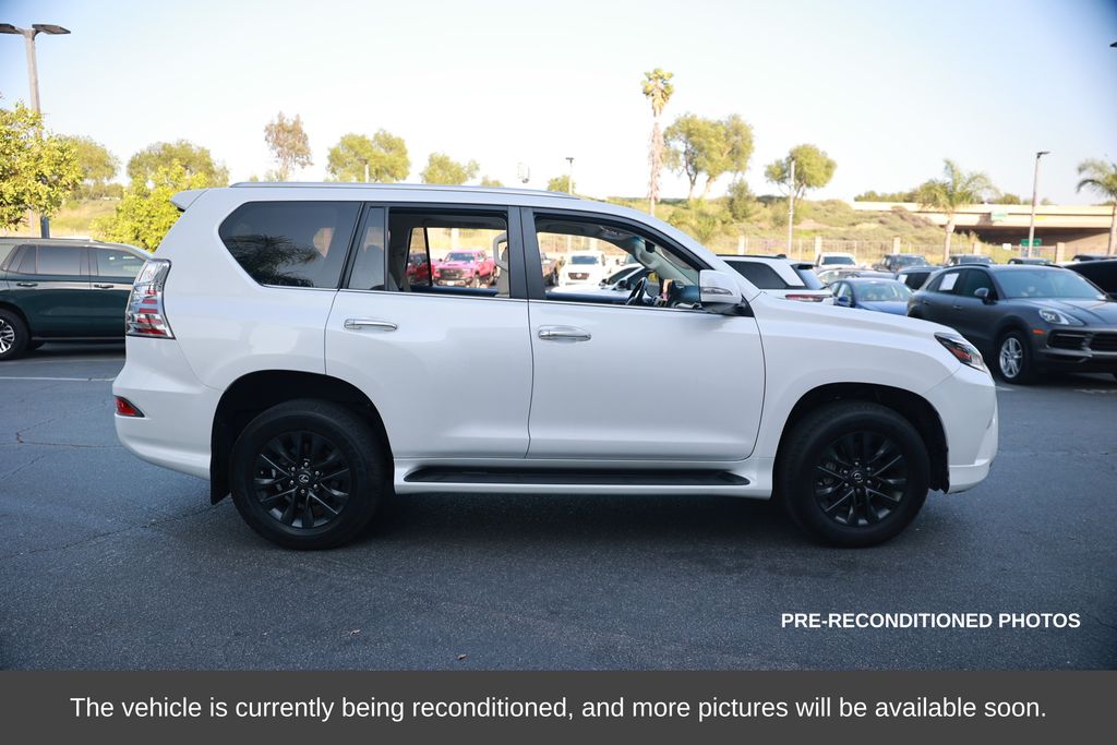 2023 LEXUS GX 460 photo 6