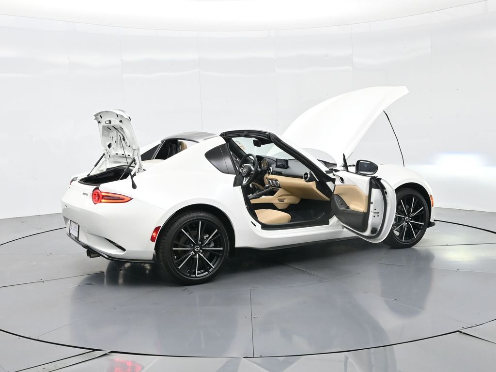 2024 Mazda MX-5 Miata Miata RF Grand Touring photo 4
