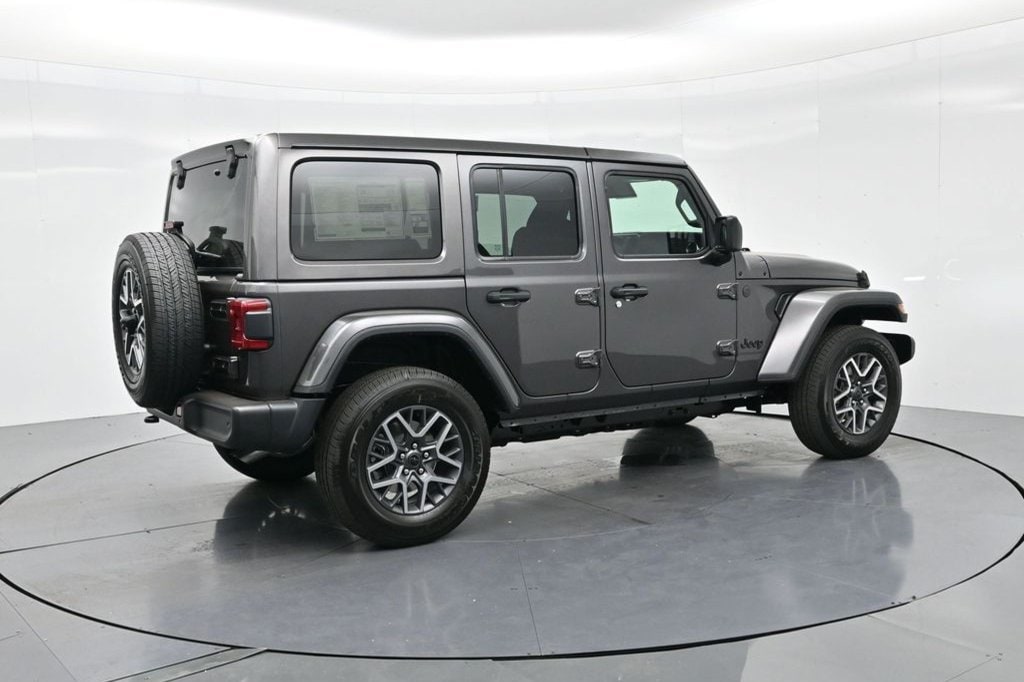 2025 Jeep Wrangler 4-Door Sahara - Photo 4