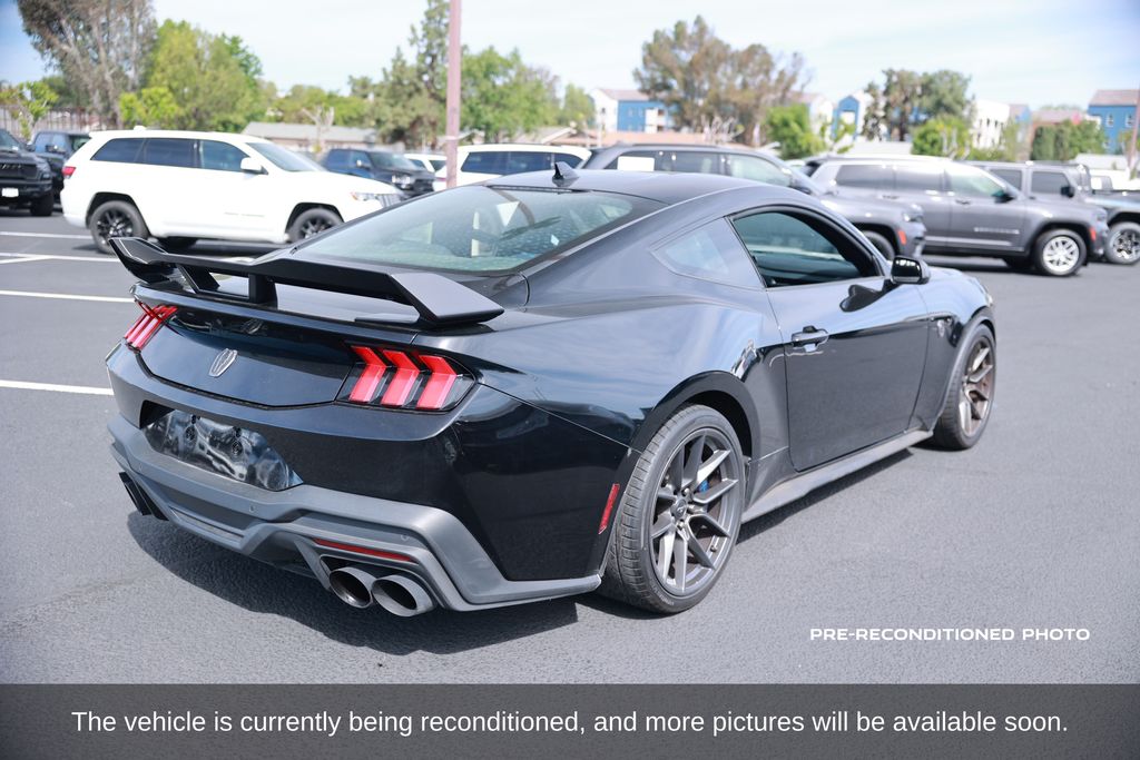 2024 Ford Mustang Dark Horse photo 6