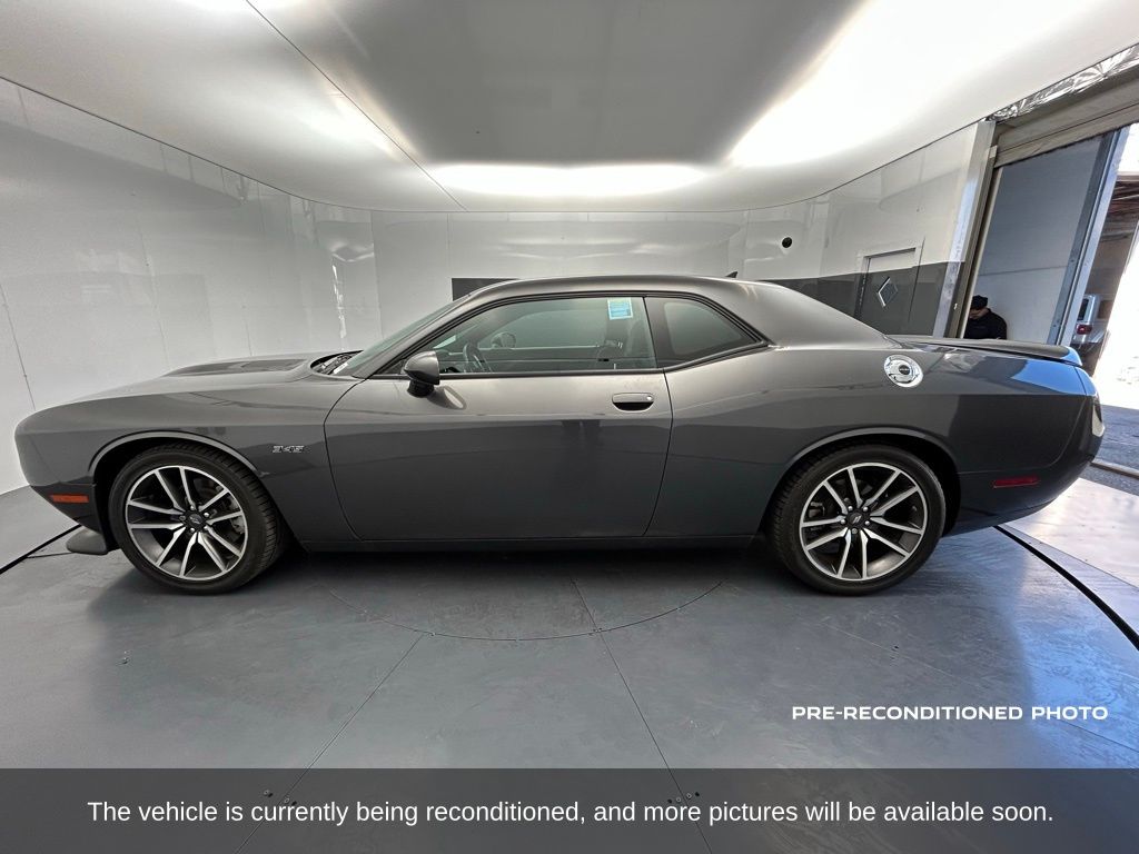 2023 Dodge Challenger R/T Plus photo 2