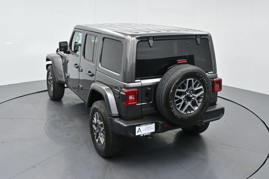 2025 Jeep Wrangler 4-Door Sahara - Photo 26