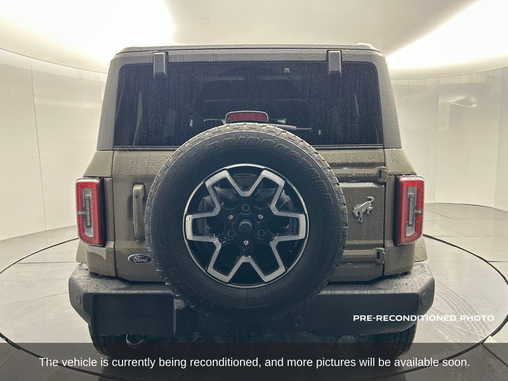2025 Ford Bronco Outer Banks photo 3