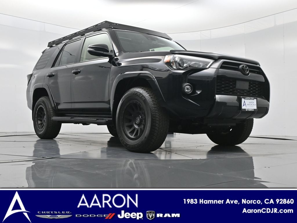 2023 Toyota 4Runner TRD Premium photo 2