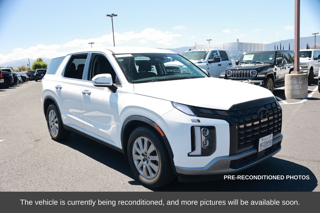 2023 Hyundai Palisade SE photo 3