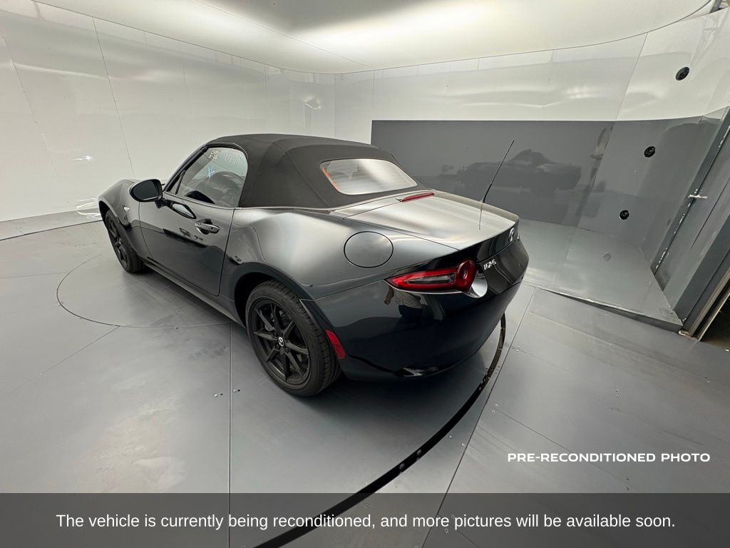 2025 Mazda MX-5 Miata Miata Sport photo 2