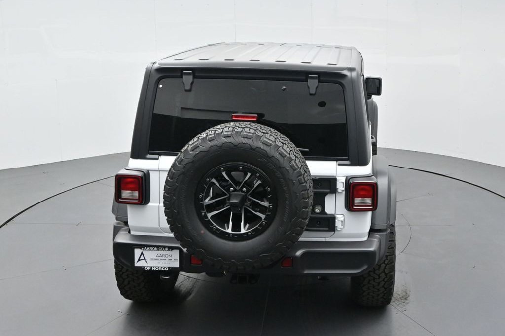 2025 Jeep Wrangler 4-Door Willys - Photo 23
