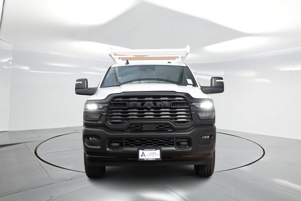 2025 Ram 2500 Tradesman photo 4