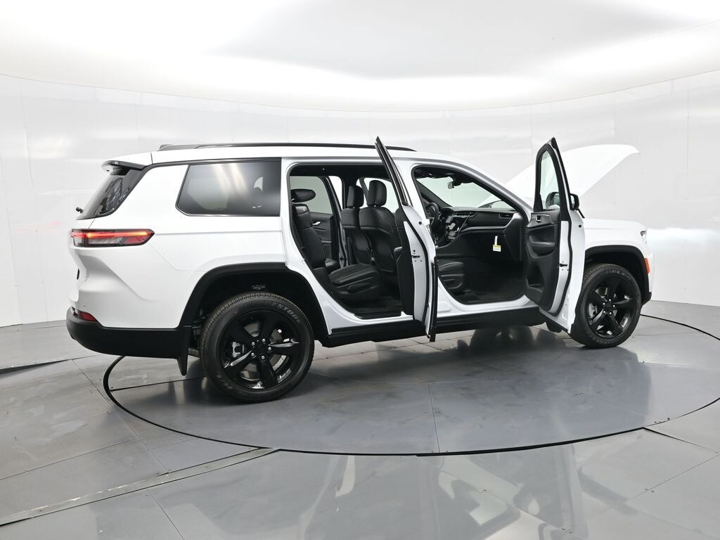 New 2025 Jeep Grand Cherokee L Altitude Sport Utility