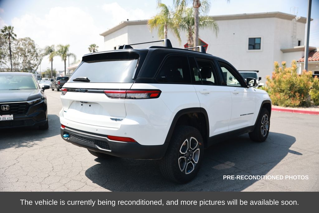 2022 Jeep Grand Cherokee 4xe Trailhawk photo 4