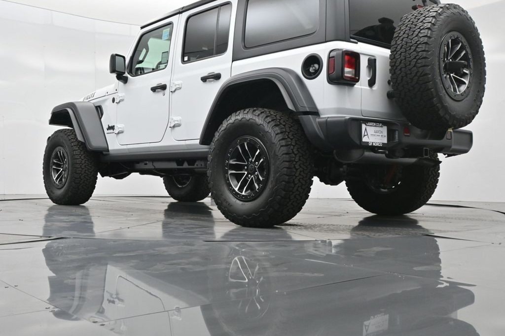 2025 Jeep Wrangler 4-Door Willys - Photo 11