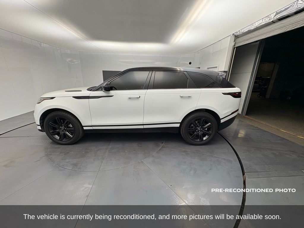 2022 Land Rover Range Rover Velar P250 R-Dynamic S photo 2