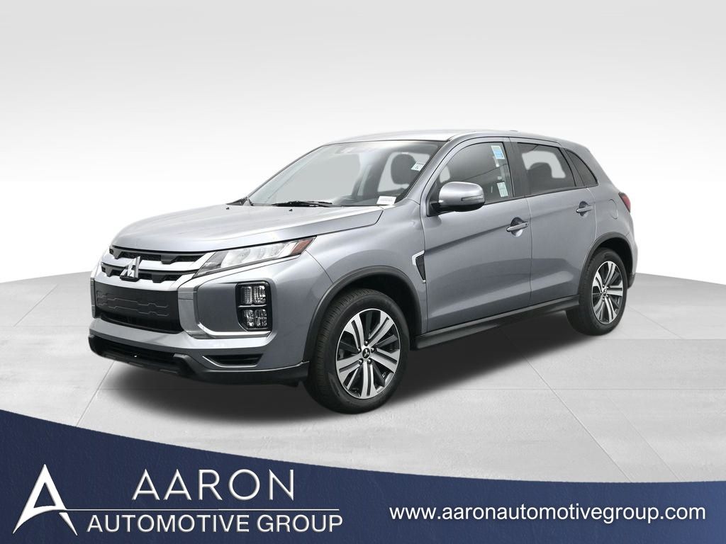 2024 Mitsubishi Outlander Sport SE's photo