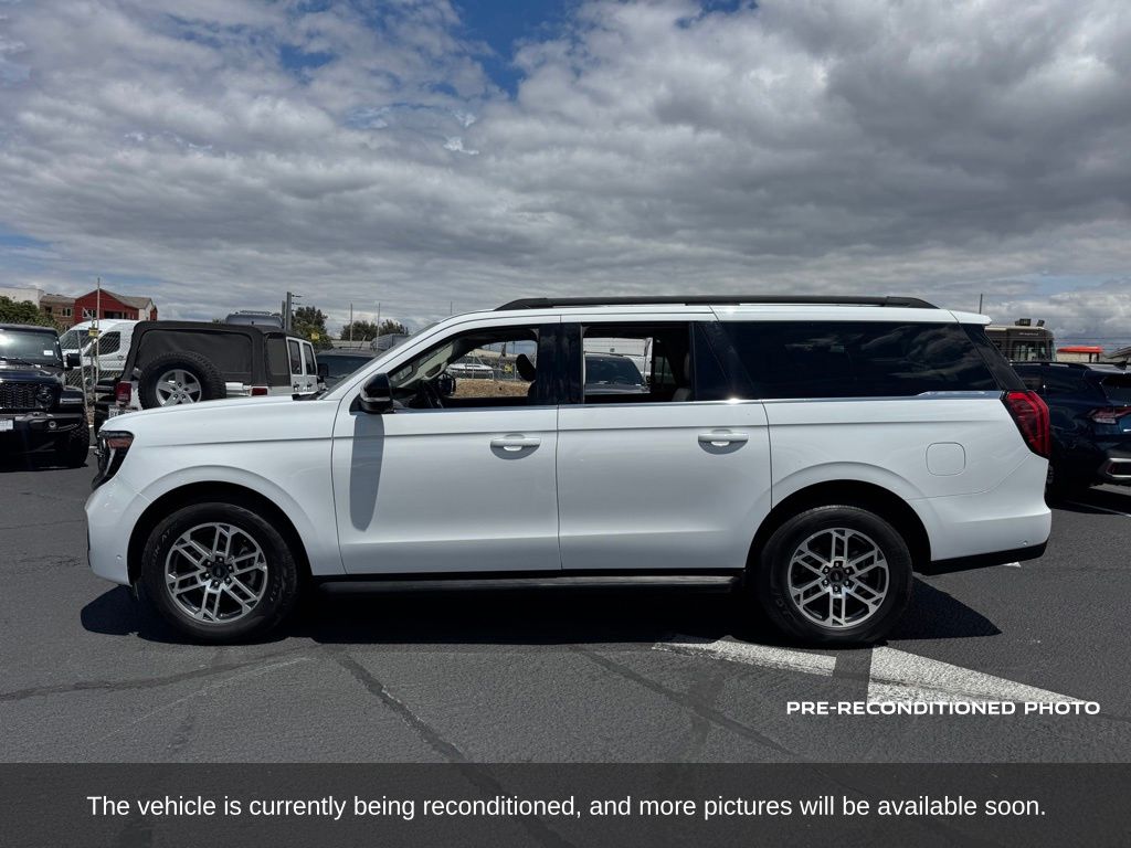 2025 Ford Expedition Max Active photo 2