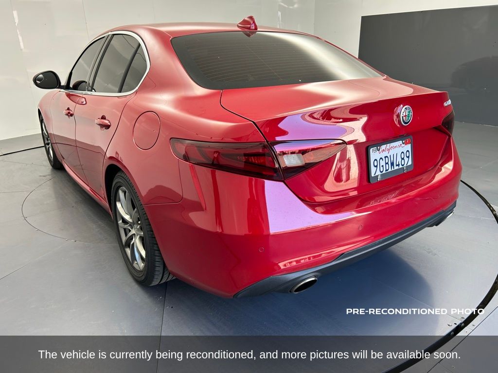 2020 Alfa Romeo Giulia photo 3