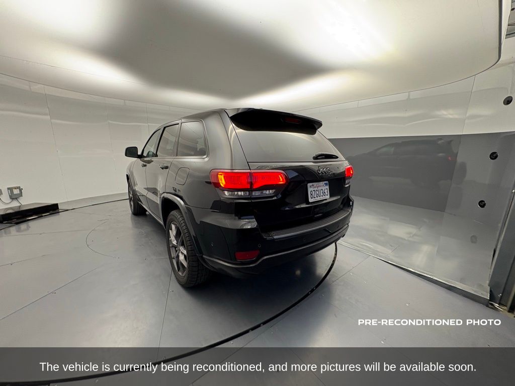 2021 Jeep Grand Cherokee Limited Anniversary Edition photo 2